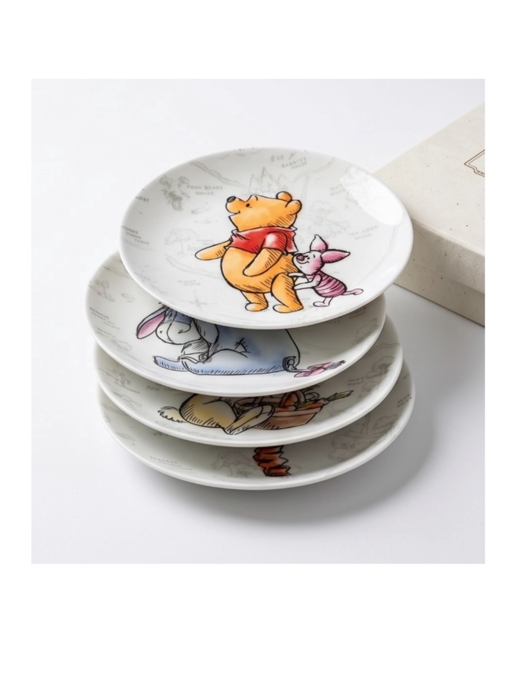 Disney nwt Winnie the Pooh Ceramic appetizer Plate Set - White, Yellow